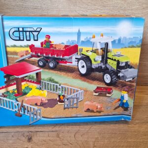 LEGO City 7684 Hodowla świń i traktor