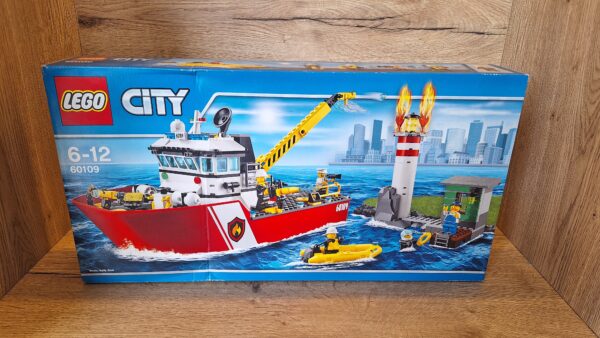 LEGO City 60109 Łódź Strażacka