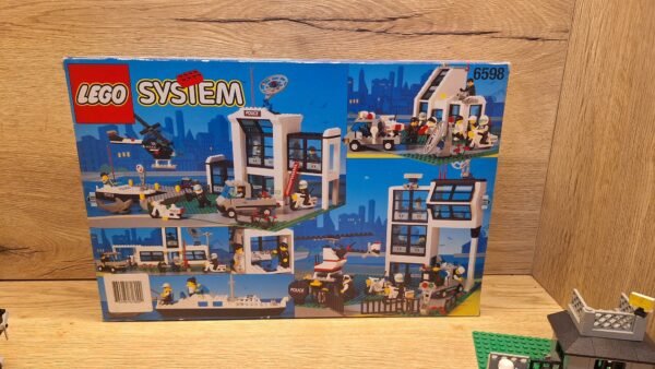 LEGO 6598 System Town - Komenda Główna Policji i Więzienie