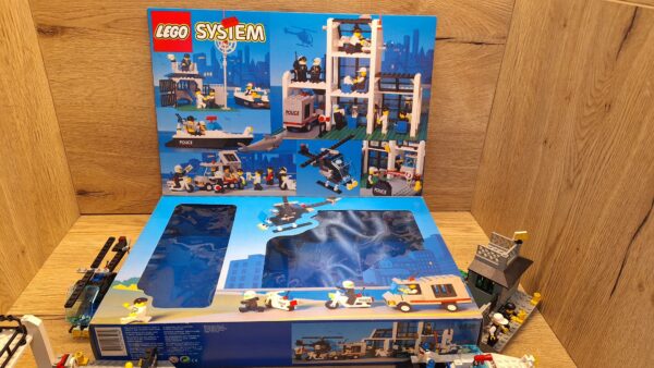 LEGO 6598 System Town - Komenda Główna Policji i Więzienie